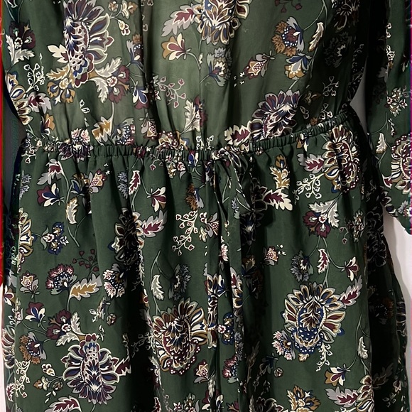 Mimi Chica Floral Midi Print Light Weight Dress Green Red White Large - Picture 6 of 6